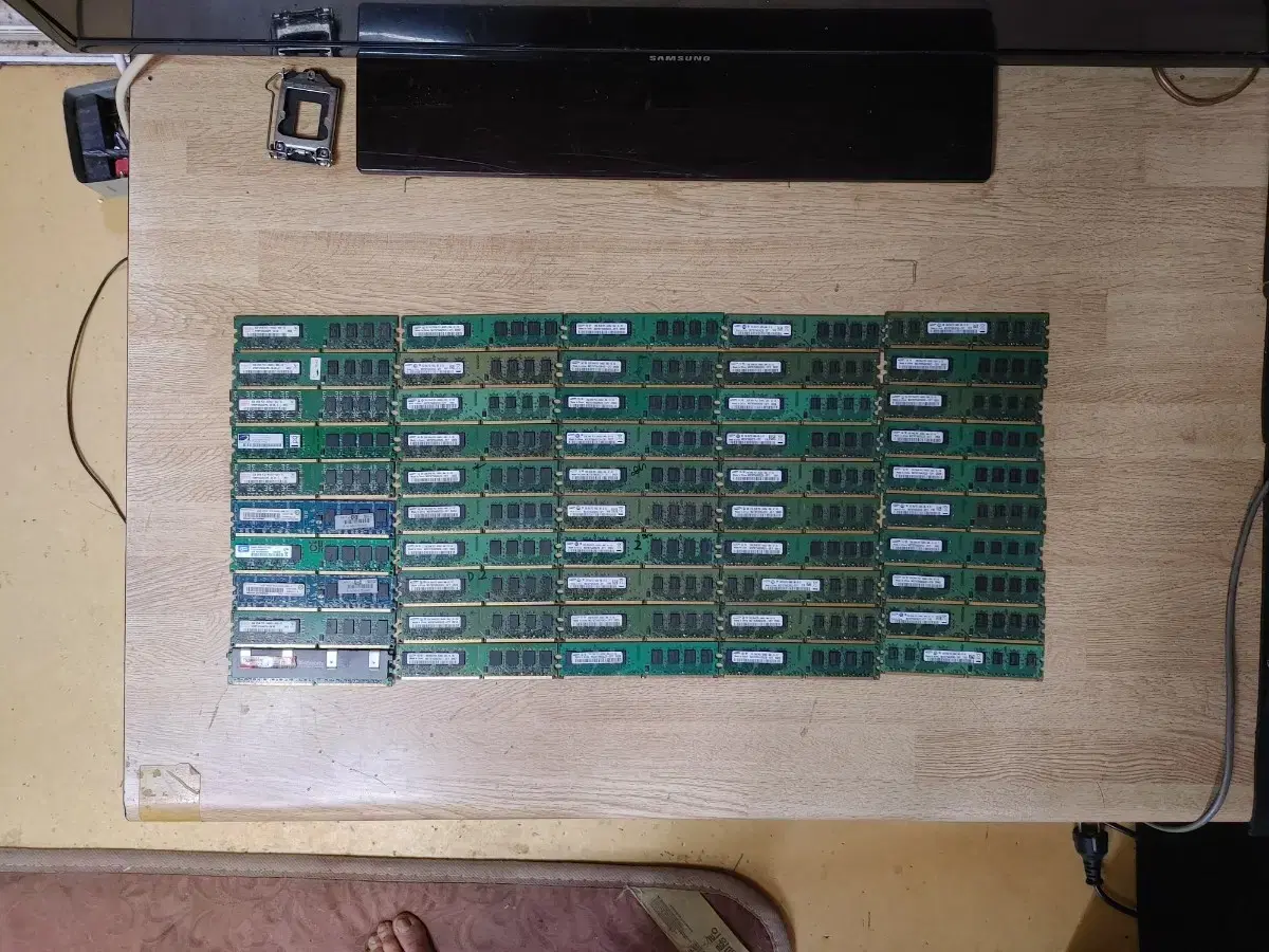 컴퓨터 램 DDR2 2GB 50개 일괄판매 (메인보드 CPU 그래픽카드